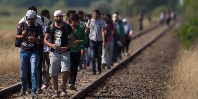 Sınırı kaçak geçen yüzlerce Suriyeli yakalandı