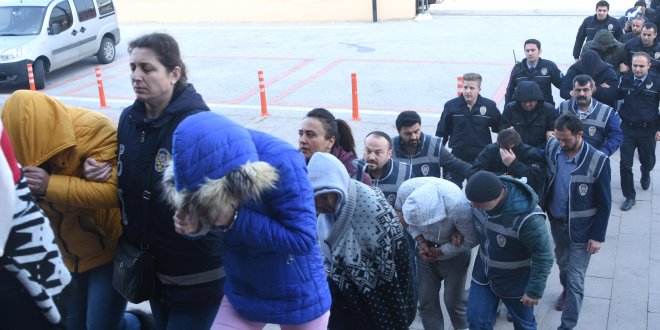 Edirne'de fuhuş operasyonu: 4 polis açığa alındı, 5 kişi tutuklandı