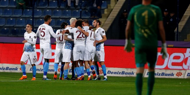 Trabzonspor ile Osmanlıspor'un gol duellosunda galip çıkmadı
