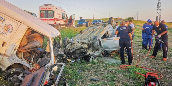 Tuzla'da otomobilin çarptığı 2 işçi öldü