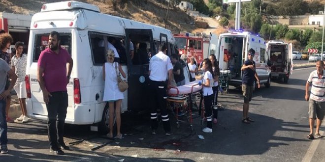 Yolcu minibüsü devrildi: Biri ağır 16 yaralı