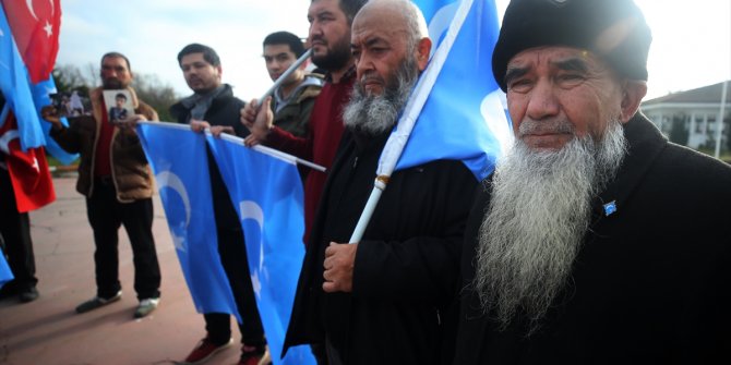 Doğu Türkistan için yürüyen grup Düzce'de