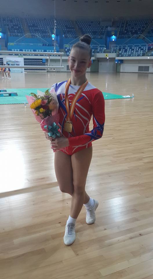 Ayşe Begüm cimnastikte dünya şampiyonu oldu!